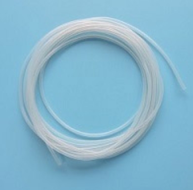 Qu'est-ce qui rend les tubes en caoutchouc fiables pour diverses applications?